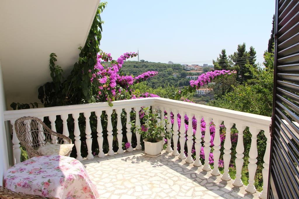 Apartment Dragovic Улцин Стая снимка